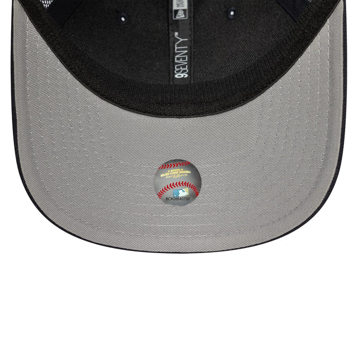 This is a New York Yankees MLB Official Team Colour Navy 9SEVENTY Stretch Snap Adjustable Cap 2