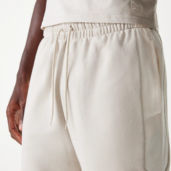 The Male model is wearing New York Yankees MLB Raglan Cream Shorts 7