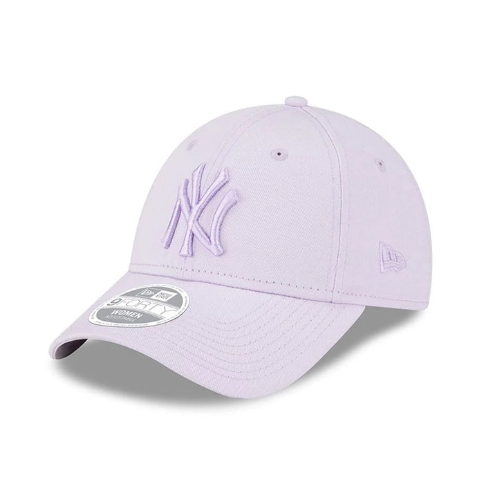 This is a New York Yankees Womens League Essential Lilac 9FORTY Adjustable Cap 1
