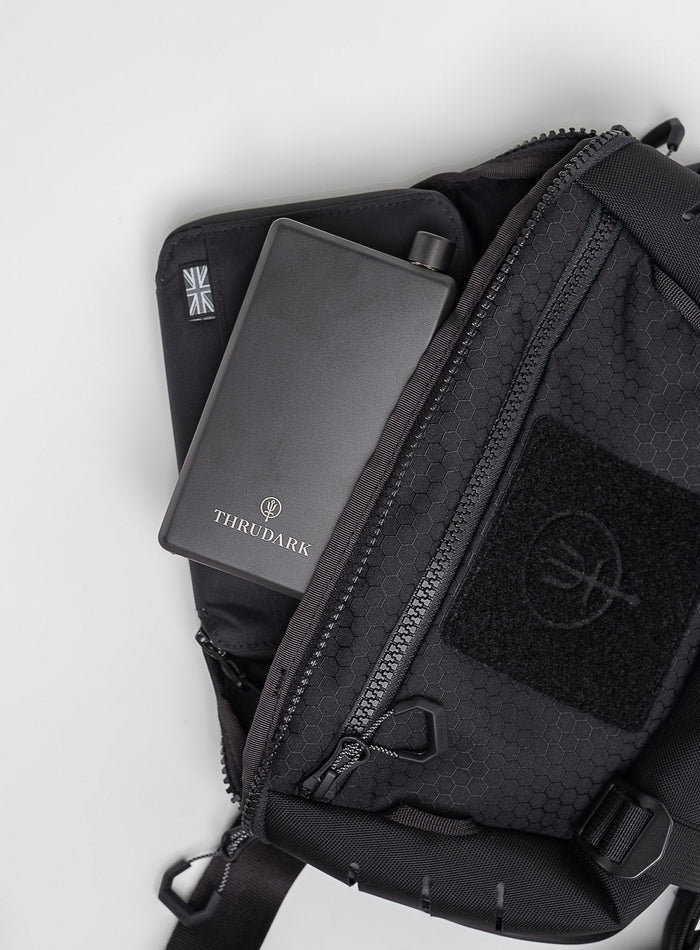 Studio Image Of Spectral 5L Waist Pack In Obsidian Black (SS Model)