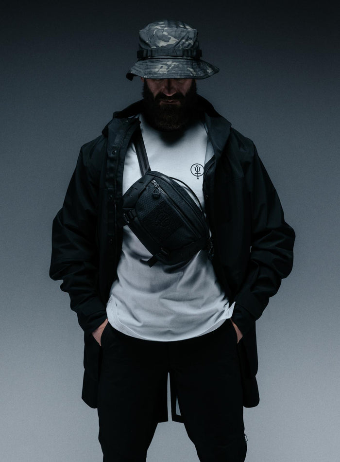 Creative Image Of Spectral 5L Waist Pack In Obsidian Black (ITF)