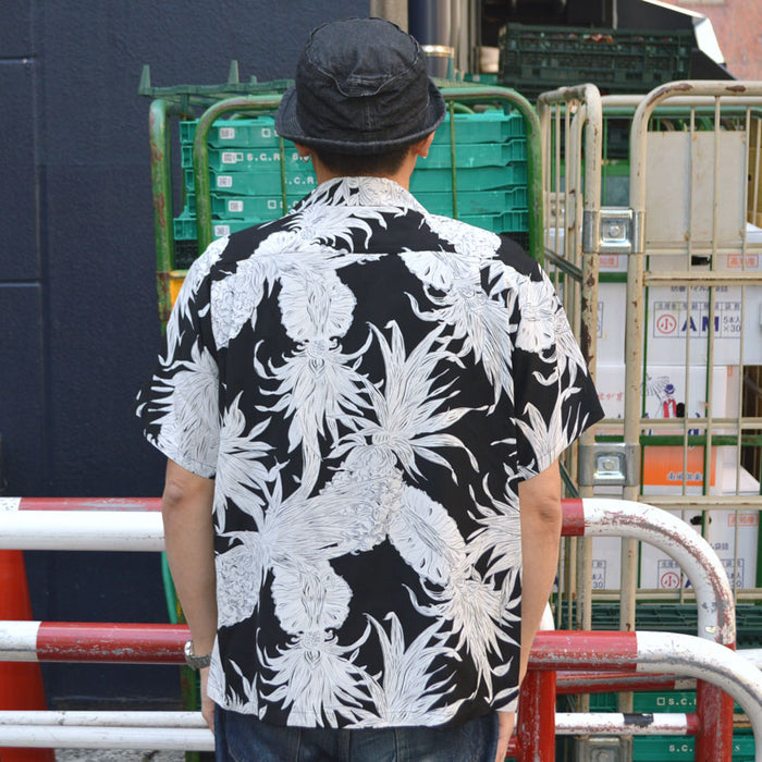 SUN SURF "SS39413" Rayon Hawaiian Shirt Aloha Shirt “ISLAND PINEAPPLE”