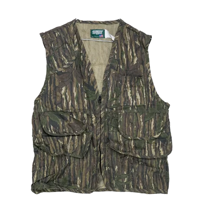 US Made SafTbak Realtree Hunting Vest - Medium - Army & Outdoors - Vests
