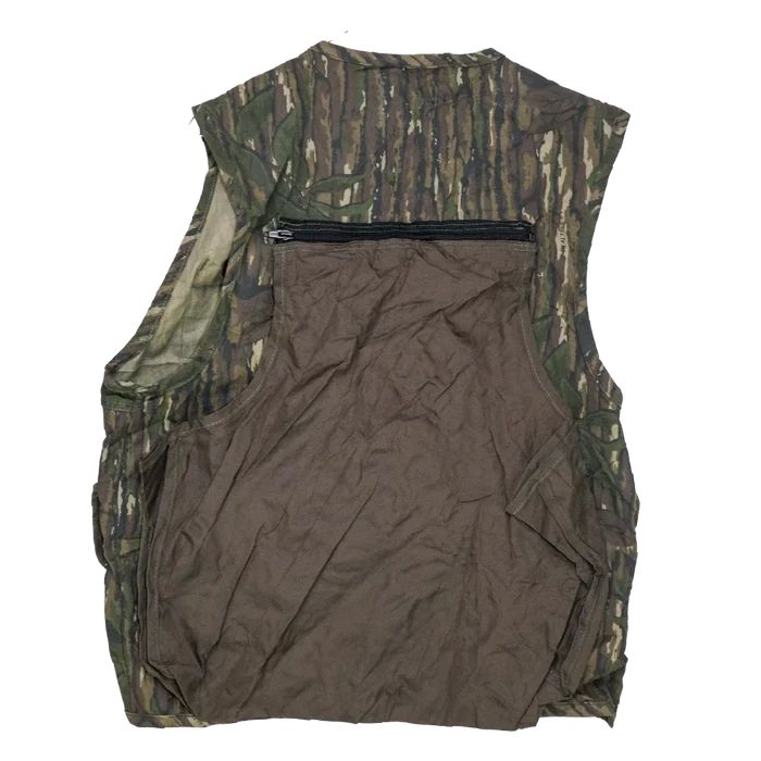 US Made SafTbak Realtree Hunting Vest - Medium - Army & Outdoors - Vests