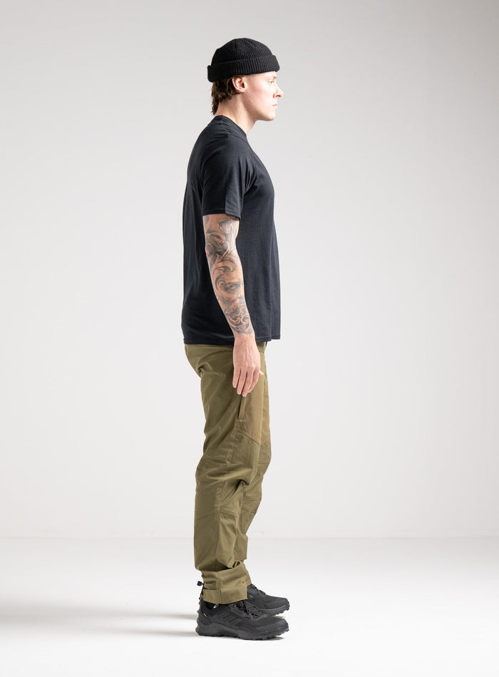 Angus Is 6ft 4" And Wears Size: L | Hem Studio Image Of Model Wearing Vader T-Shirt - Originals In Obsidian Black (SS Model)