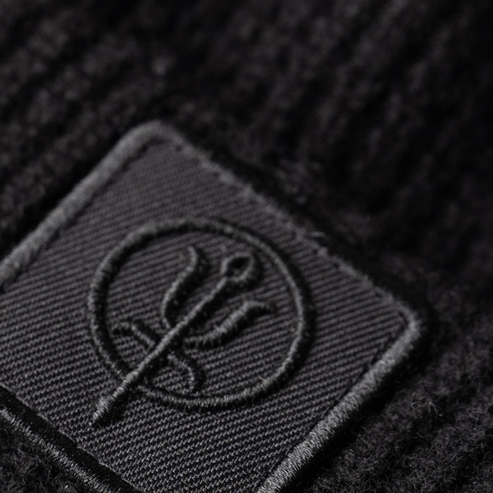 Creative Image Of Waffle Knit Beanie In Obsidian Black (ITF)
